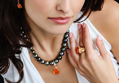 Design Awards Winner - SCHULLIN - Tahitian Pearl Necklace