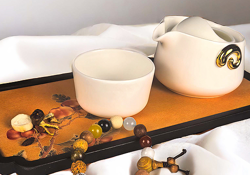 Design Awards Winner - Chomo Yarlung LTD - Yak Bone Ceramic Portable Cup