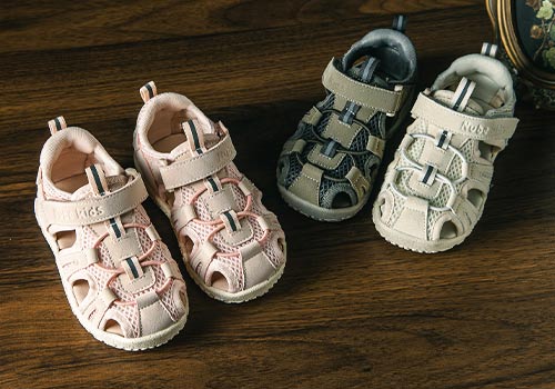 Design Awards Winner - Wenzhou Dongcun E-c Co., Ltd - Ankle - Protector Kids' Shoes