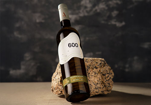 Design Awards Winner - M&A CREATIVE AGENCY - A New Altitude for a Timeless Wine