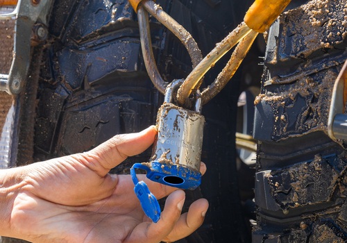 Design Awards Winner - BenjiLock, LLC - BenjiLock Outdoor Fingerprint Padlock